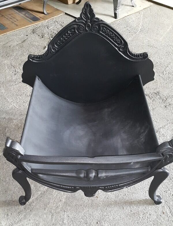 Dorello Döküm Şömine Haznesi – Dayanıklı ve Estetik Isınma Çözümü