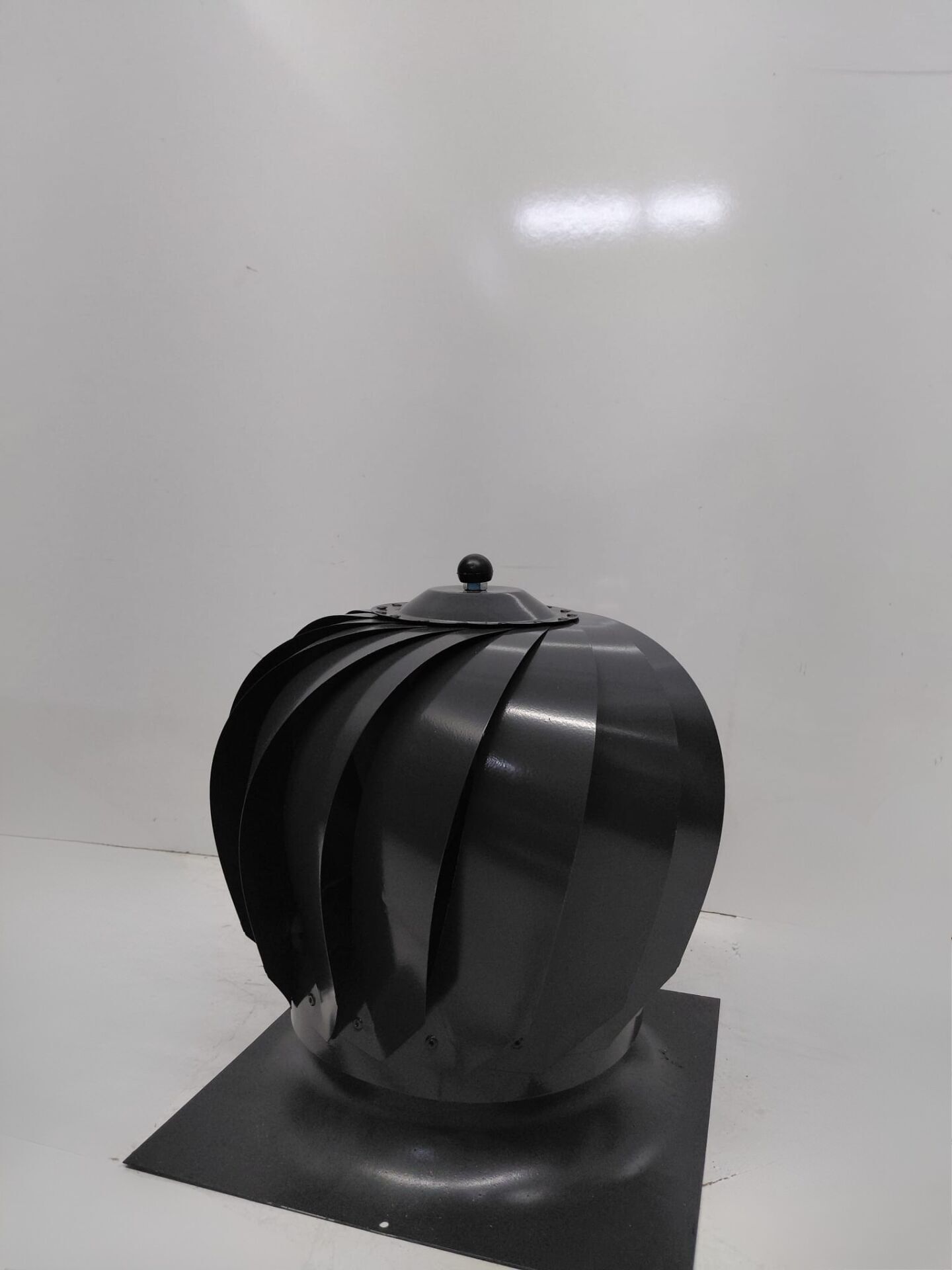 Baca Aspiratörü Döner Şapka 37x37 cm – Soba Borusu Uyumlu Esmatik Rüzgar Gülü Baca Fırıldağı