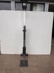 Kafe Ortamları İçin Şık ve Modern Dikey Isıtıcı Füze Soba Dorello