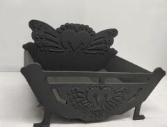 Döküm Desenli Şömine Odunluğu – Şık ve Dayanıklı Metal Odun Sepeti